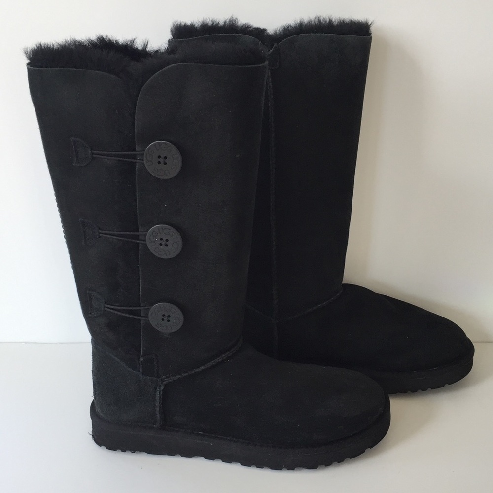 UGG Women's Australia Black Suede And Sheepskin Bailey Button Triplet Boots Sz 8
